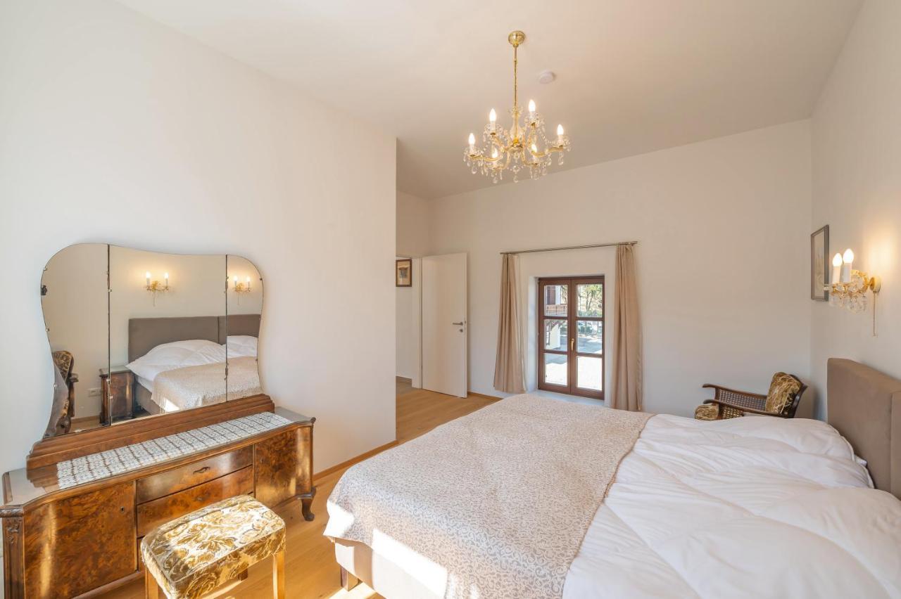 Apartment Musik - Historical In *