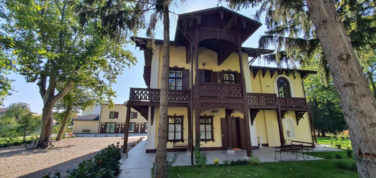 Apartment Musik - Historical In *