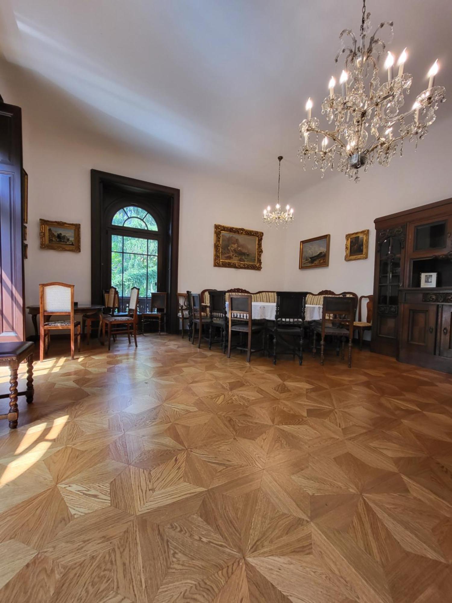 Musik - Historical In Apartment *