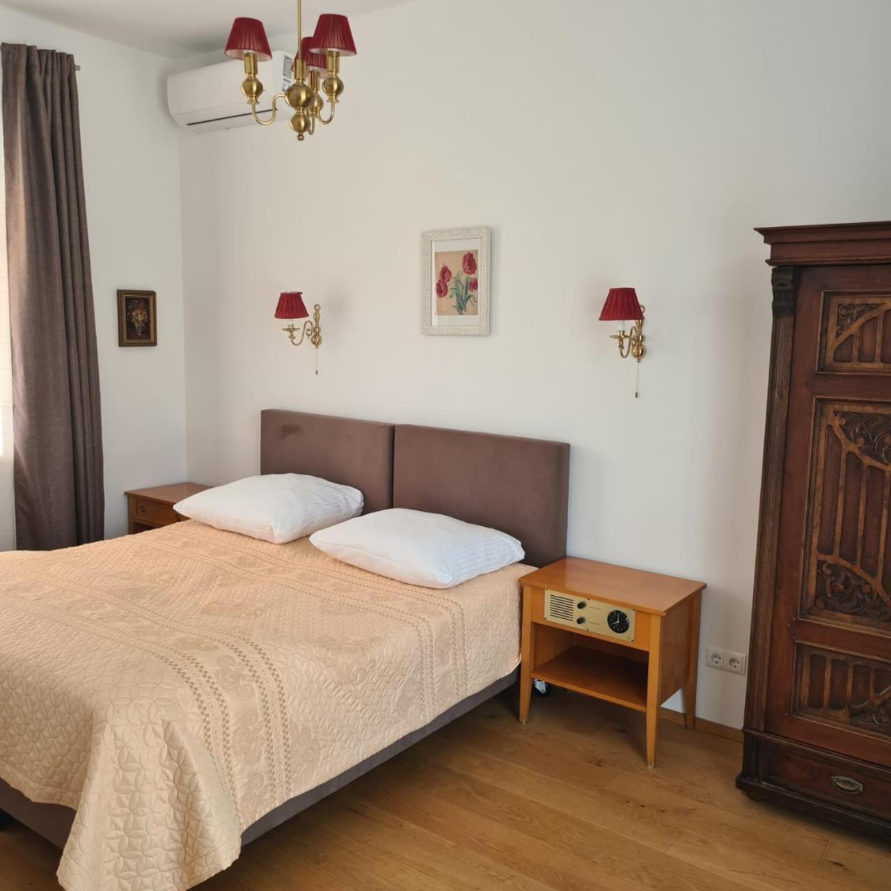 Musik - Historical In Apartment Baden