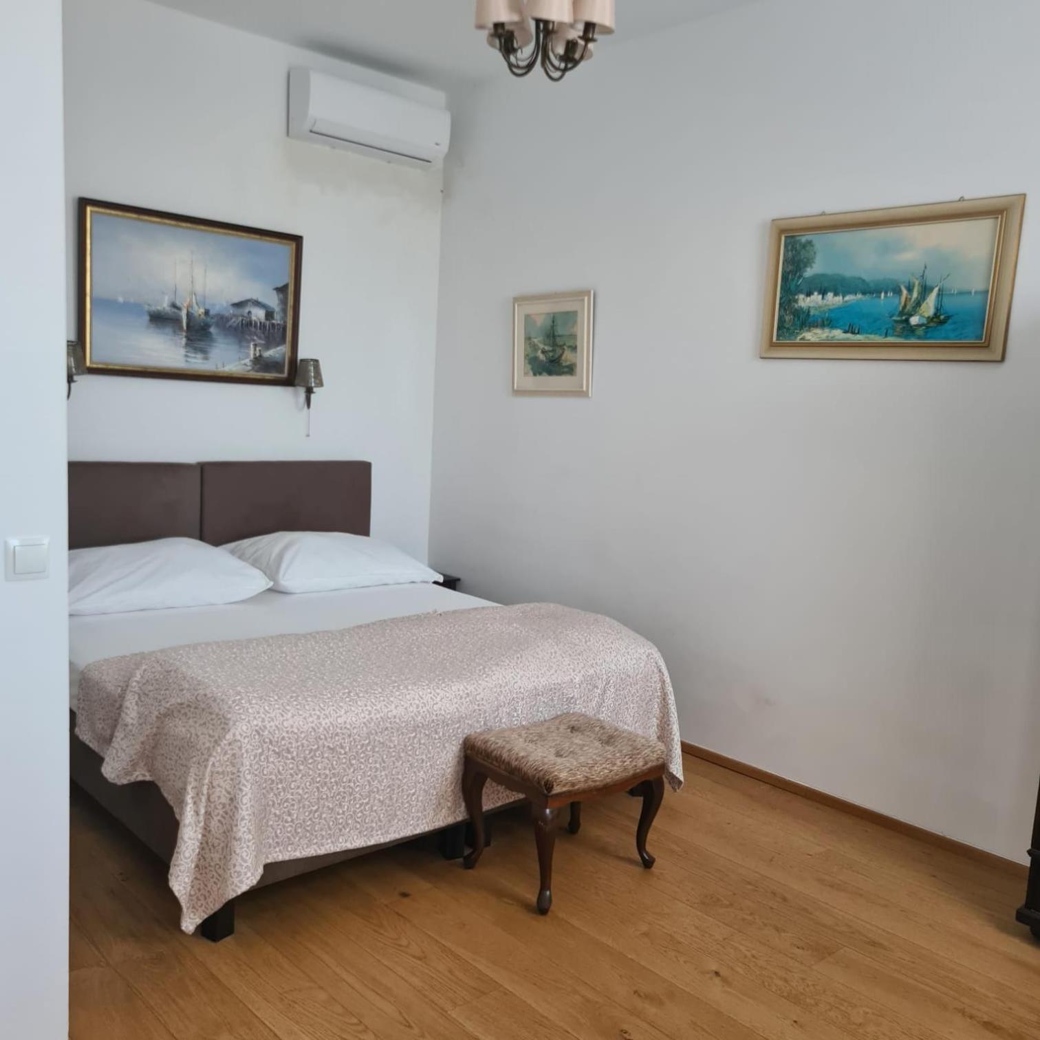 Apartment Musik - Historical In *